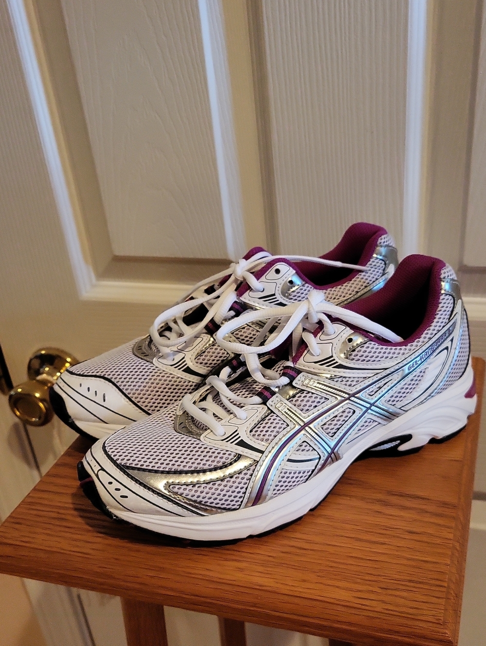 Asics Gel-Kanbarra 6 Women's Running Shoes White Purple Size 8 New